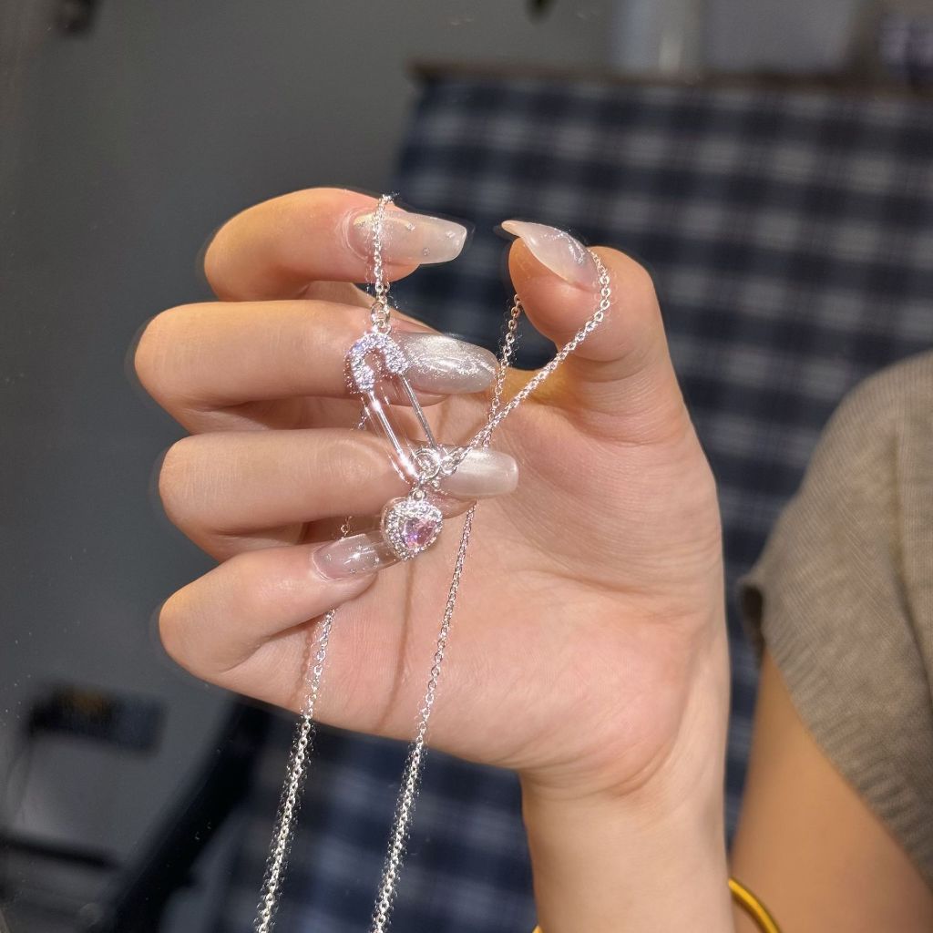 Vòng cổ Safety pin Đính đá Tiểu thư