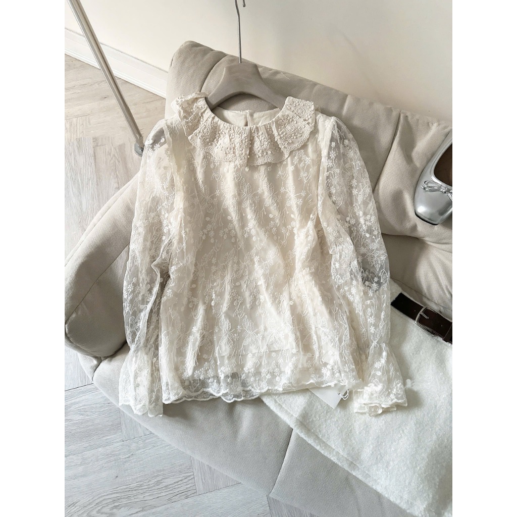 ÁO REN HOA NỔI CỔ BÈO TAY BỒNG ÁO SƠ MI REN HOA NỔI CỔ BÈO 2 LỚP TAY BỒNG STYLE KOREA - DÀNH CHO NỮ | BigBuy360 - bigbuy360.vn