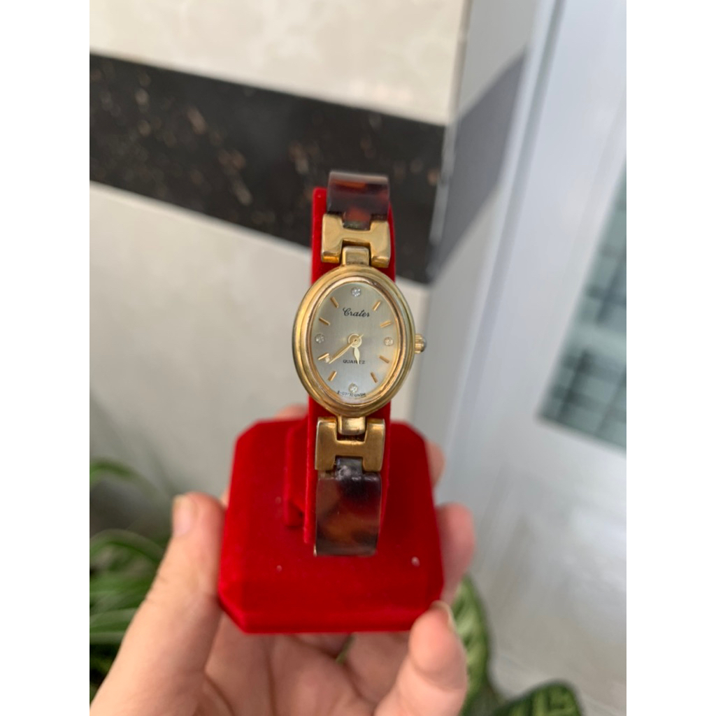 Đồng hồ lắc đồi mồi Crater