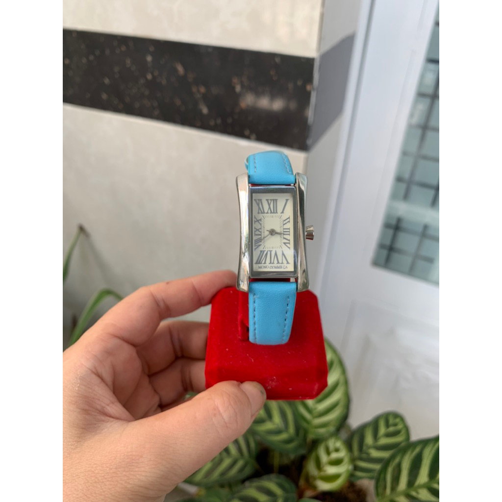 Đồng hồ tank Mono Comme Ca