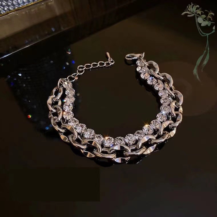 Vòng Tay Nữ Kim Loại Bạc Cá Tính, Phong Cách Âu Mỹ, Y2K, Dễ Phối Outfit- VT55