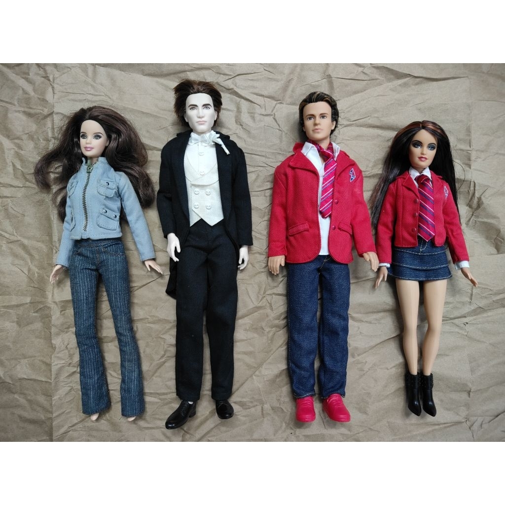 Búp bê Twilight movie Edward Bella doll used