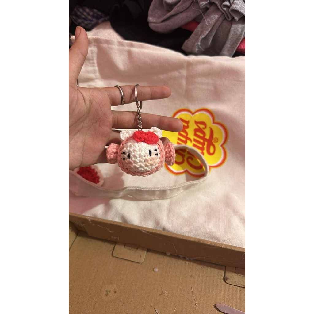 [kitty.house] Móc khoá Hello Kitty kẹo ngọt bằng len handmade