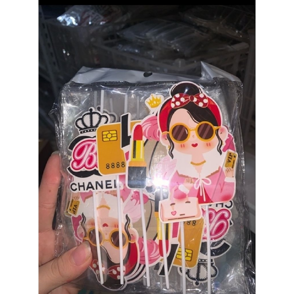 Set giấy cô gái nơ đỏ Chanel
