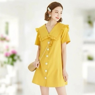 Đầm váy freesize vàng cổ bèo nút trắng