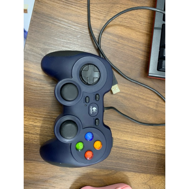 Tay game Logitech F130 qua sử dụng dùng tốt