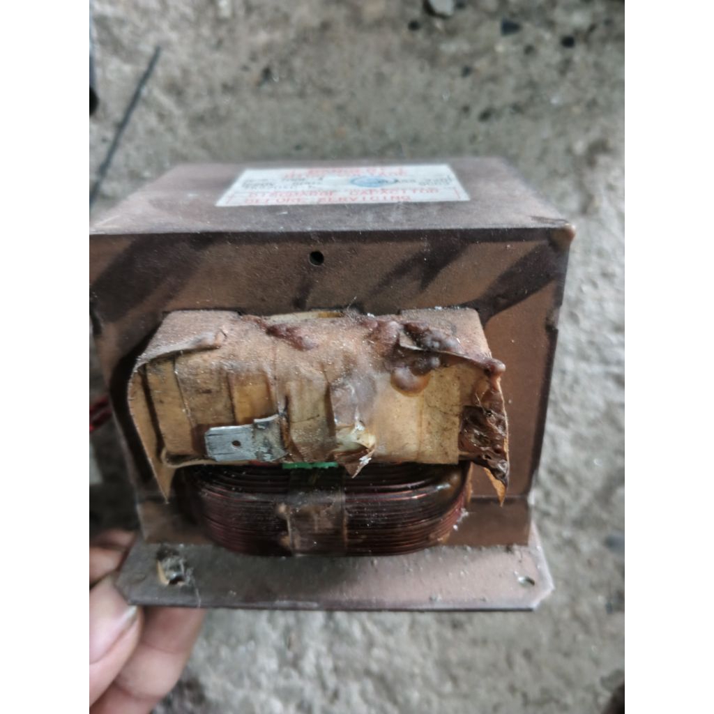 biến áp lò vi sóng 700E