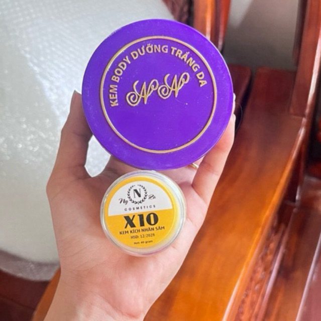 Kem Body NN Kèm Kích Trắng