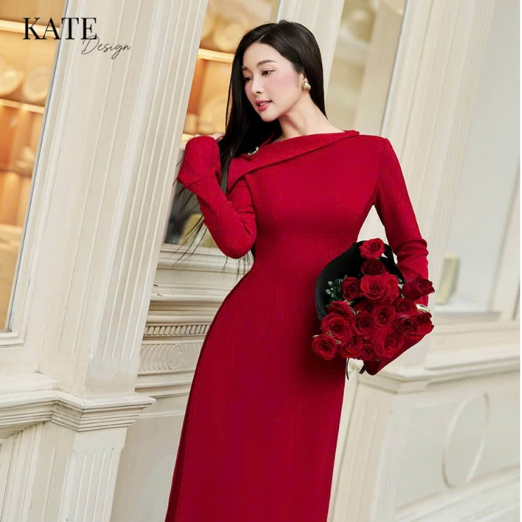🔹 Áo dài sắc đỏ Vương Xuân – dáng ôm tay dài sang trọng từ KATE DESIGN | Mã AD25001