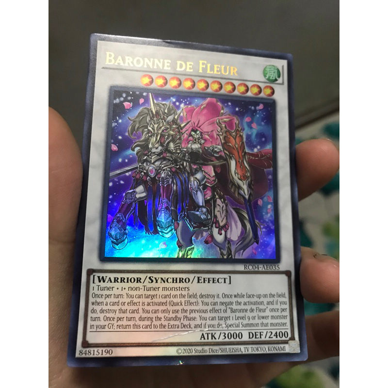 baronne de fleur bị dame như hình