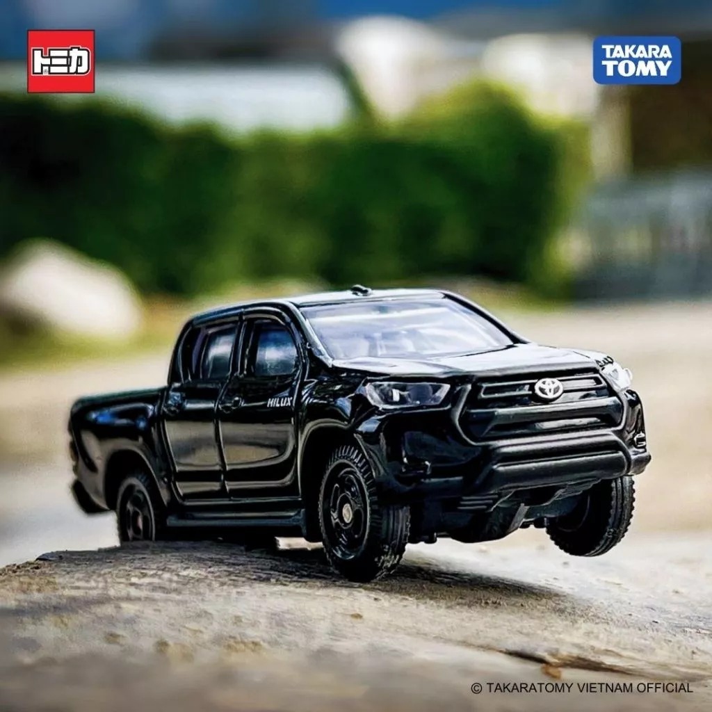 Mô hình xe Toyota Hilux No.67-10 tỉ lệ 1:70 Tomica 175605