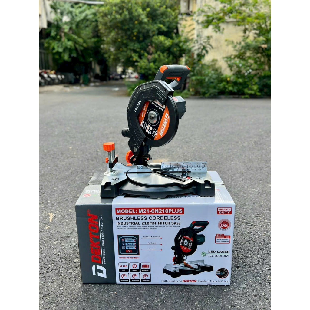 Máy cắt nhôm pin dekton CN210Plus lưỡi hợp kim