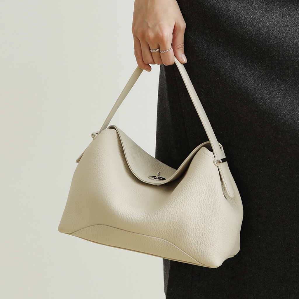 [ORDER] Túi xách tay mềm thụng khoá bạc - OPHELIA