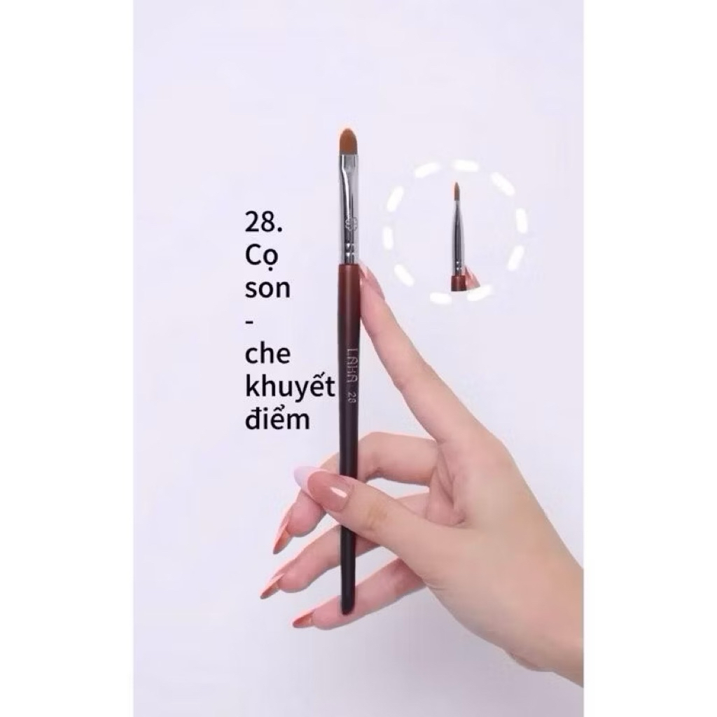 Cọ son - che khuyết điểm Laka 28