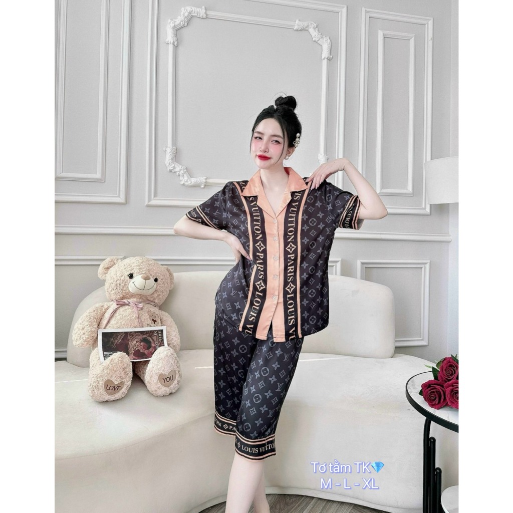 Đồ Bộ Pijama Ngủ Nữ Lụa Latin Cao Cấp Mặc Nhà Họa Tiết Mềm Mịn Thấm Hút Thoáng Mát J&A N19-L-ĐEN-LỠ-