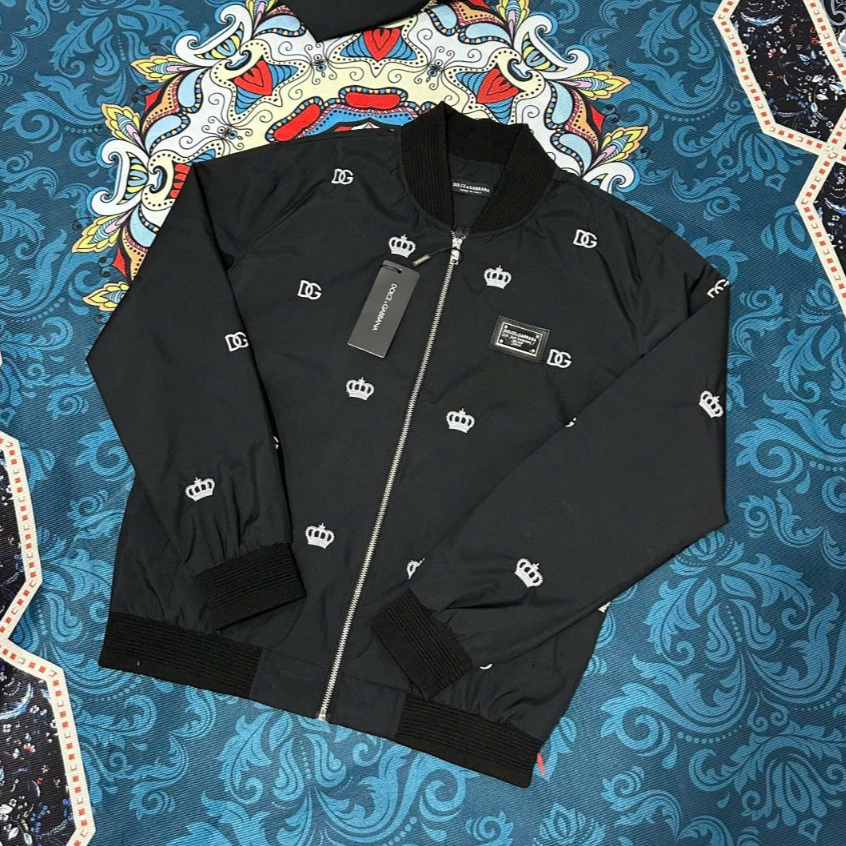 Áo Bomber D&G Họa Tiết Thêu Vương Miện Phối Logo Trước Ngực-Áo Khoác D&G Thêu Gió 2 Lớp Nam Nữ