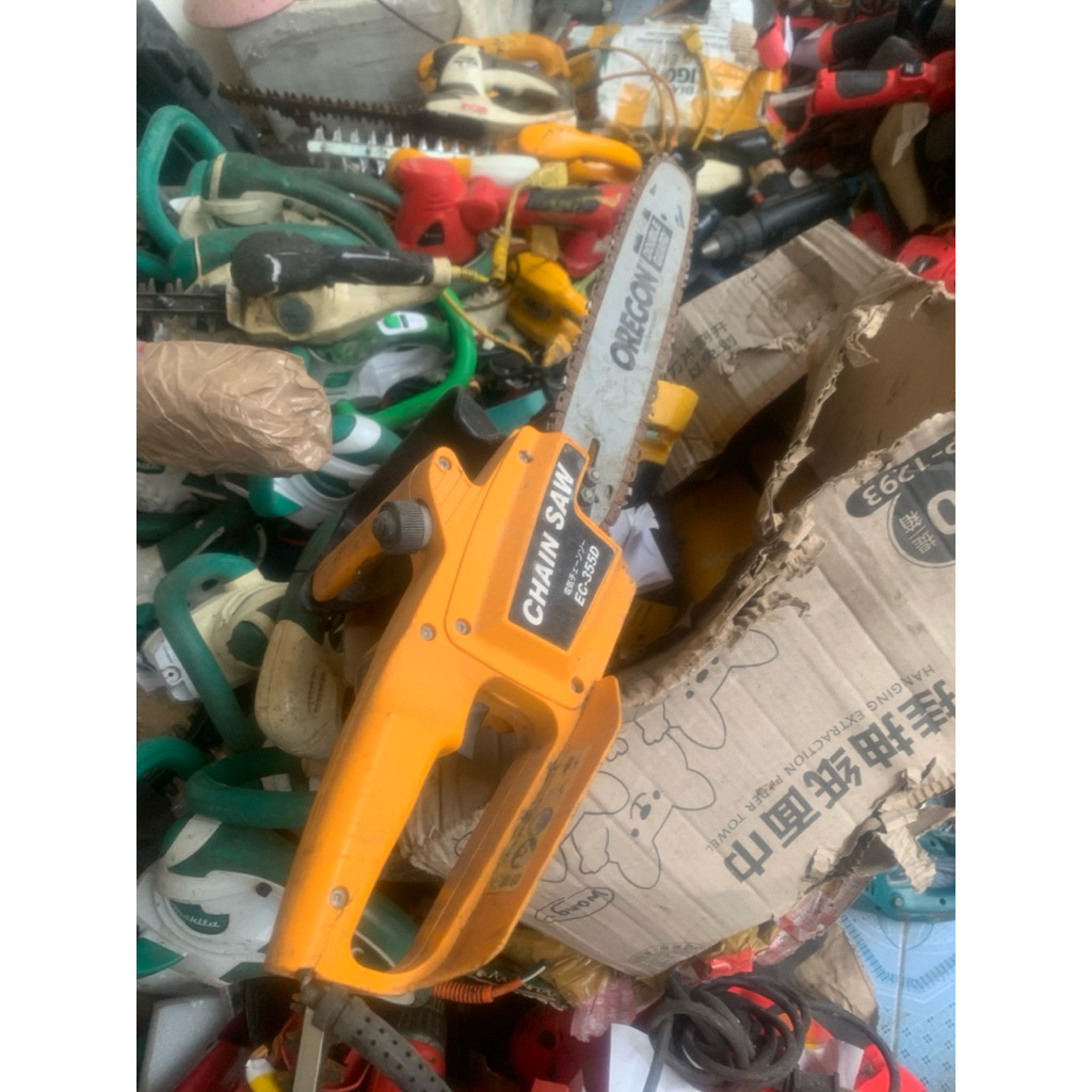 Cưa xích Nhật bãi điện 100-110v như hình máy sống ok, chưa vệ sinh