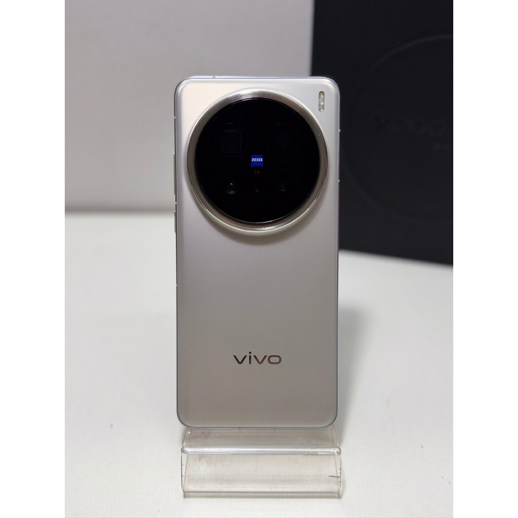 Vivo X200 Pro 16/512 Titan