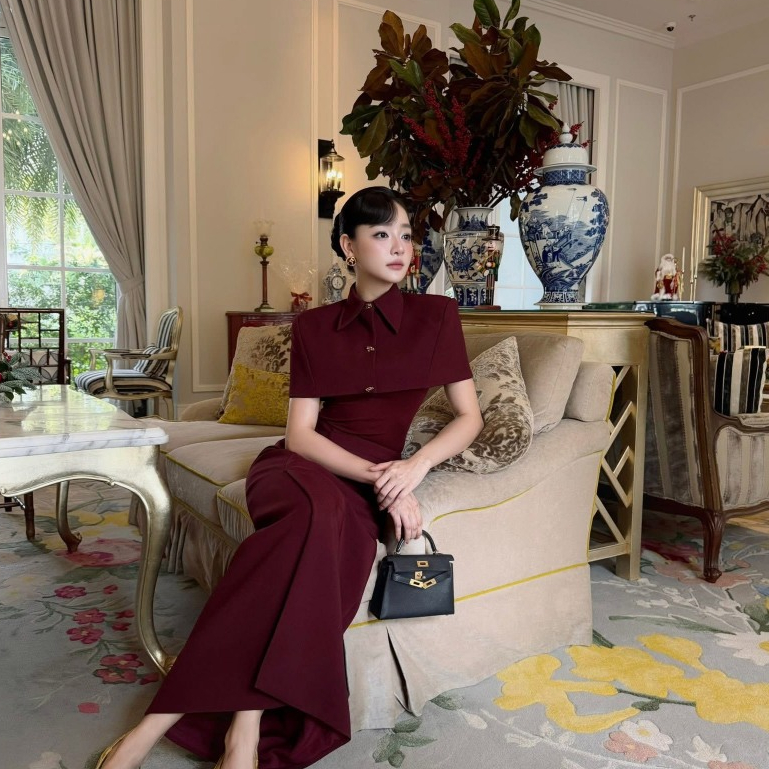 [𝒃𝒚 𝒑𝒉𝒖𝒐𝒏𝒈𝒍𝒚] -SET BỘ ÁO CỘC TAY CỔ SƠ MI MIX CHAN VÁY BÚT CHÌ DÁNG DÀI