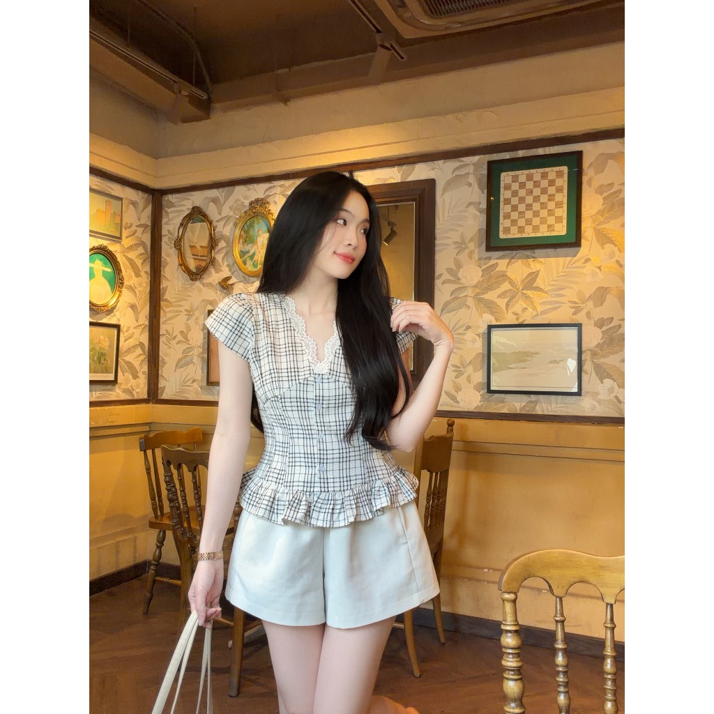 Áo sơ mi áo kiểu nữ tay con cổ V viền ren trẻ trung LAMO - B1512 | BigBuy360 - bigbuy360.vn