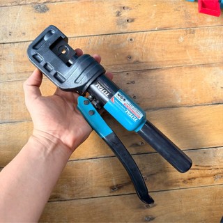Kìm ép cos thủy lực Total THCT070 (4 - 70mm2)