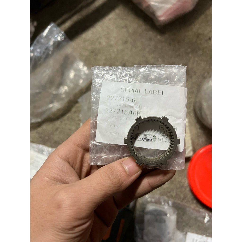 Nhông lớn máy vặn vít pin TD090/ TD110 Makita (227215-6)