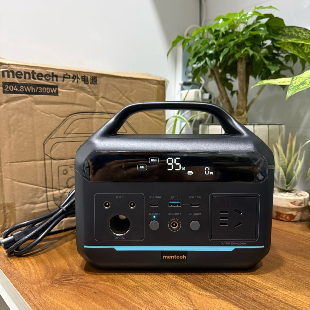 Trạm Sạc Di Động Mentech MT300 – 8 Cổng Sạc Đa Năng | Pin LiFePO4 Siêu Bền | Công Suất 300W Mạnh Mẽ