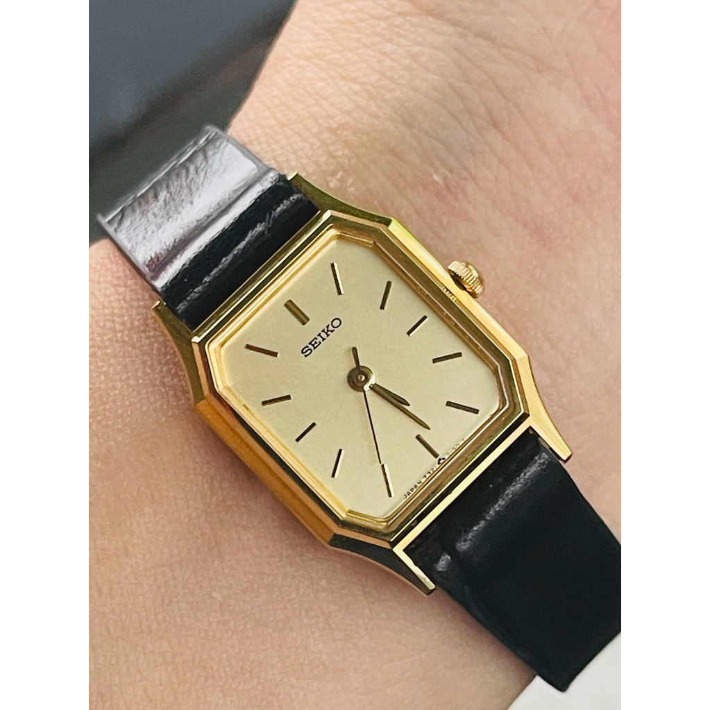 Đồng hồ Seiko Nhật tank mini nữ tay nhỏ đeo bao đẹp.