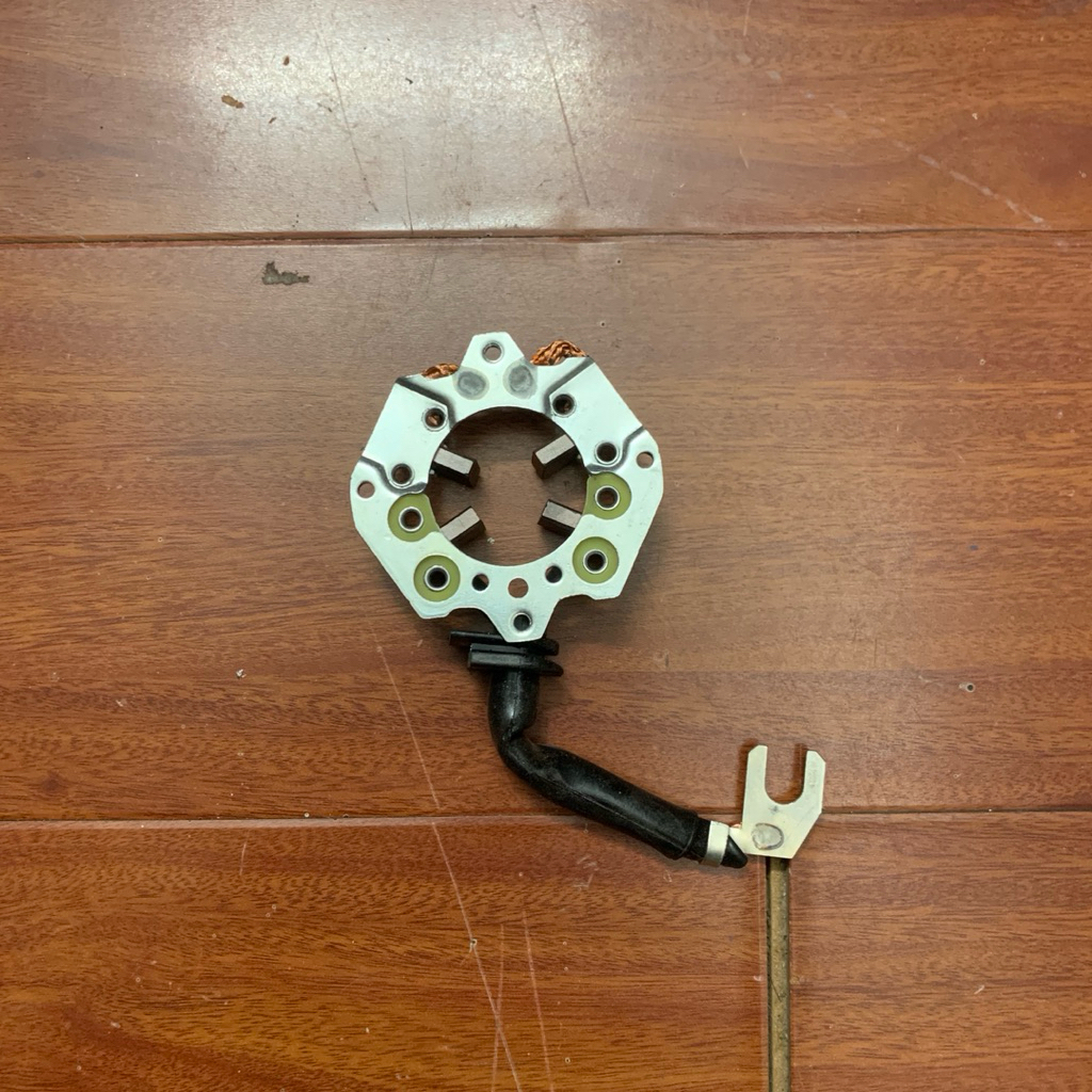 Giá than đề Nissan Sunny, Teana – Giá than củ đề Nissan – Chổi than đề Sunny, Teana