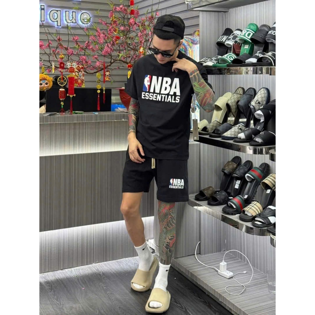 ộ đồ nam cộc tay mùa hè PB cotton in logo NBA Esentials, cao su nổi ngực và phối logo ở lưng BH244P | BigBuy360 - bigbuy360.vn
