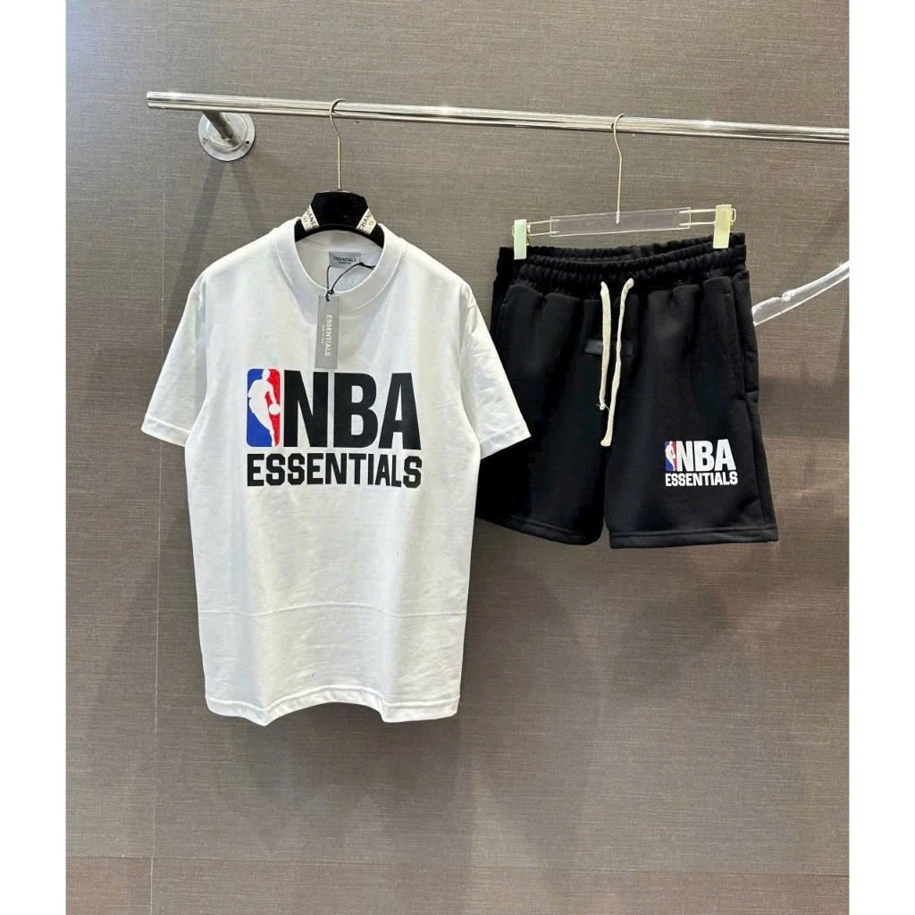 ộ đồ nam cộc tay mùa hè PB cotton in logo NBA Esentials, cao su nổi ngực và phối logo ở lưng BH244P | BigBuy360 - bigbuy360.vn