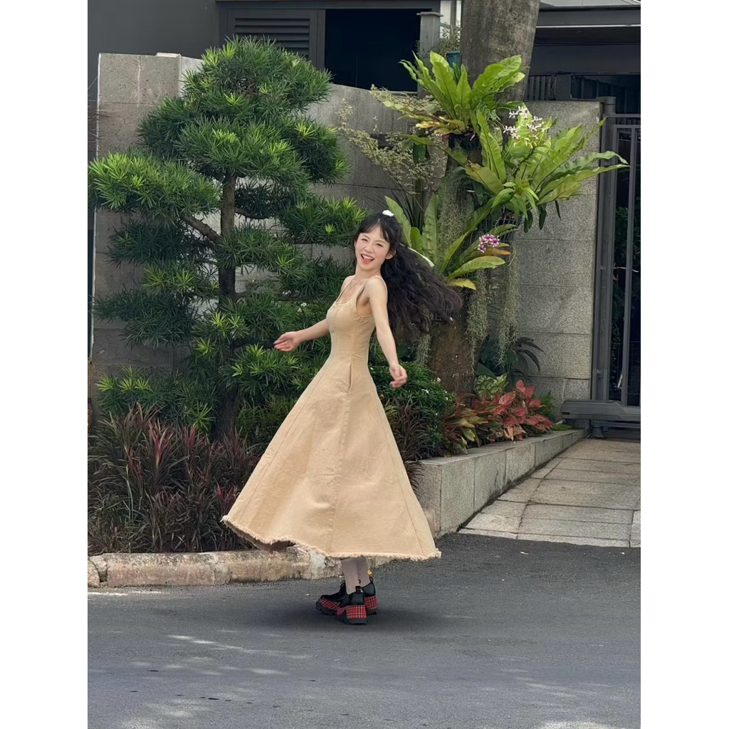 Pass đầm jean dài Claire brand CARA CLUB size M