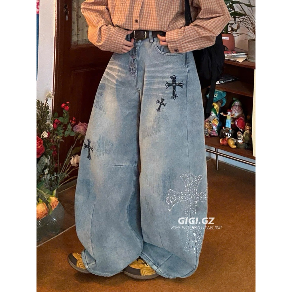 Quần jeans suông chrome hearts đính đá