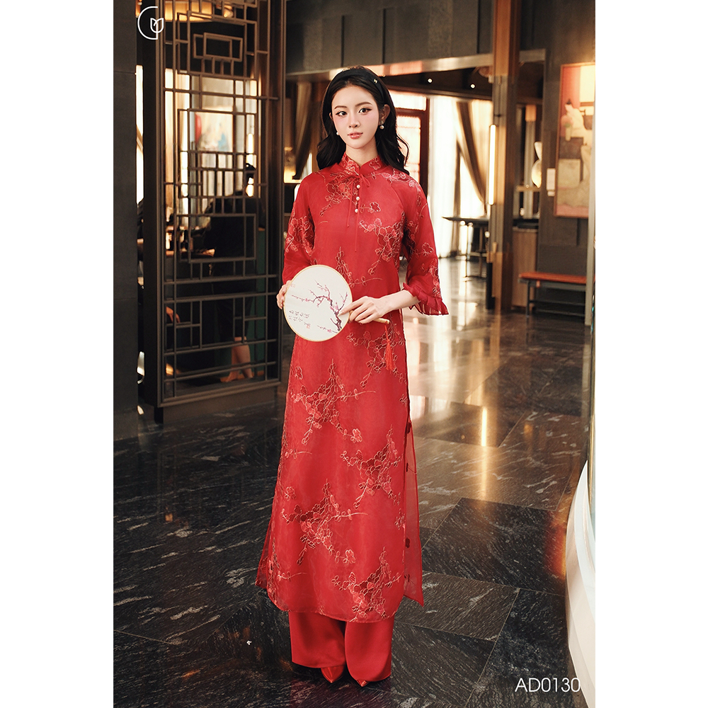 Áo dài đỏ cách tân nữ tết Giian thiết kế dáng suông 4 tà hoa thêu thủ công vải tơ óng cao cấp AD0130