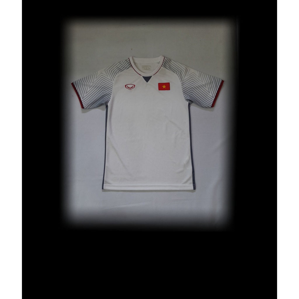 Áo đấu cầu thủ bóng đá Việt Nam 2018 away trắng Grand Sport shirt jersey Vietnam S chính hãng thường
