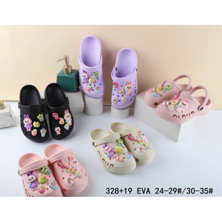 Dép sục giữ  ấm bé gái sticker labubu