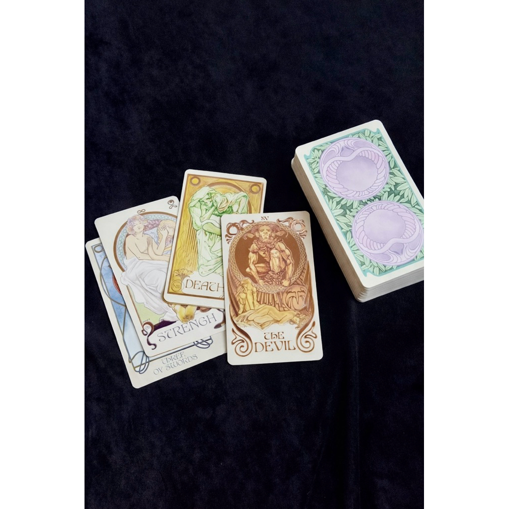 Ethereal Visions – Illuminated Tarot