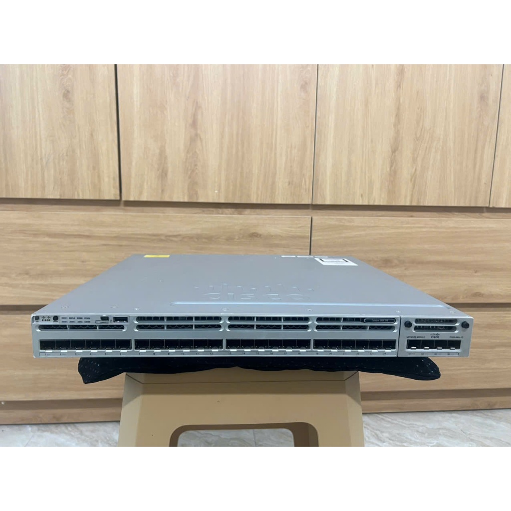 Switch Cisco WS-C3850-24S-E kèm C3850-NM-4-1G đã qua sử dụng