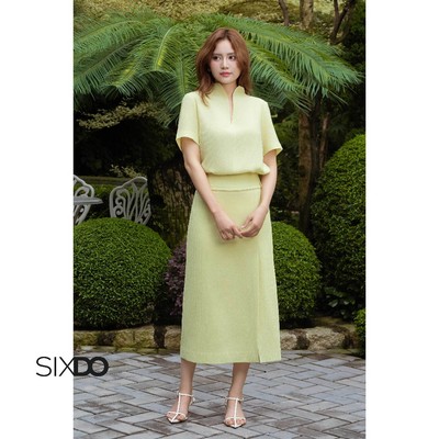 Chân váy midi dáng suông xẻ trước vàng chanh SIXDO (Lime Woven Loose Skirt