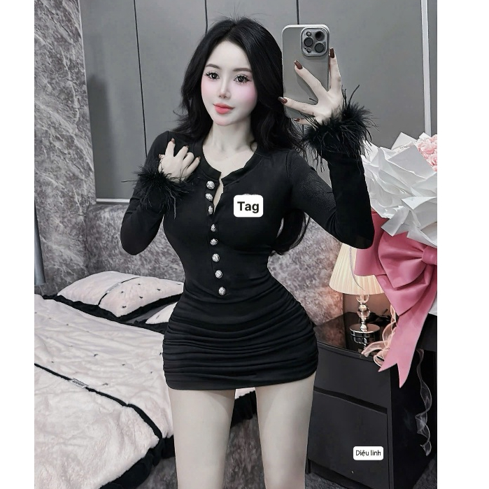 đầm tay dài xẻ cổ hở cài nút trước tay dài đính lông cổ tay kèm tag xinh girl váy tiệc hot girl xinh