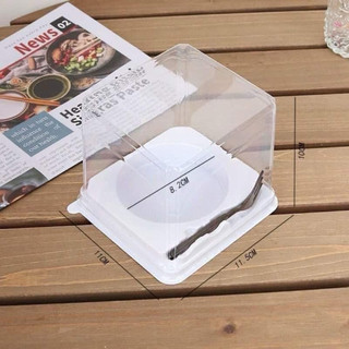 50 hộp mousse kèm dĩa LV 18