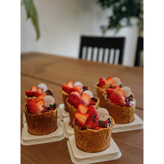 50 hộp mousse kèm dĩa LV 18