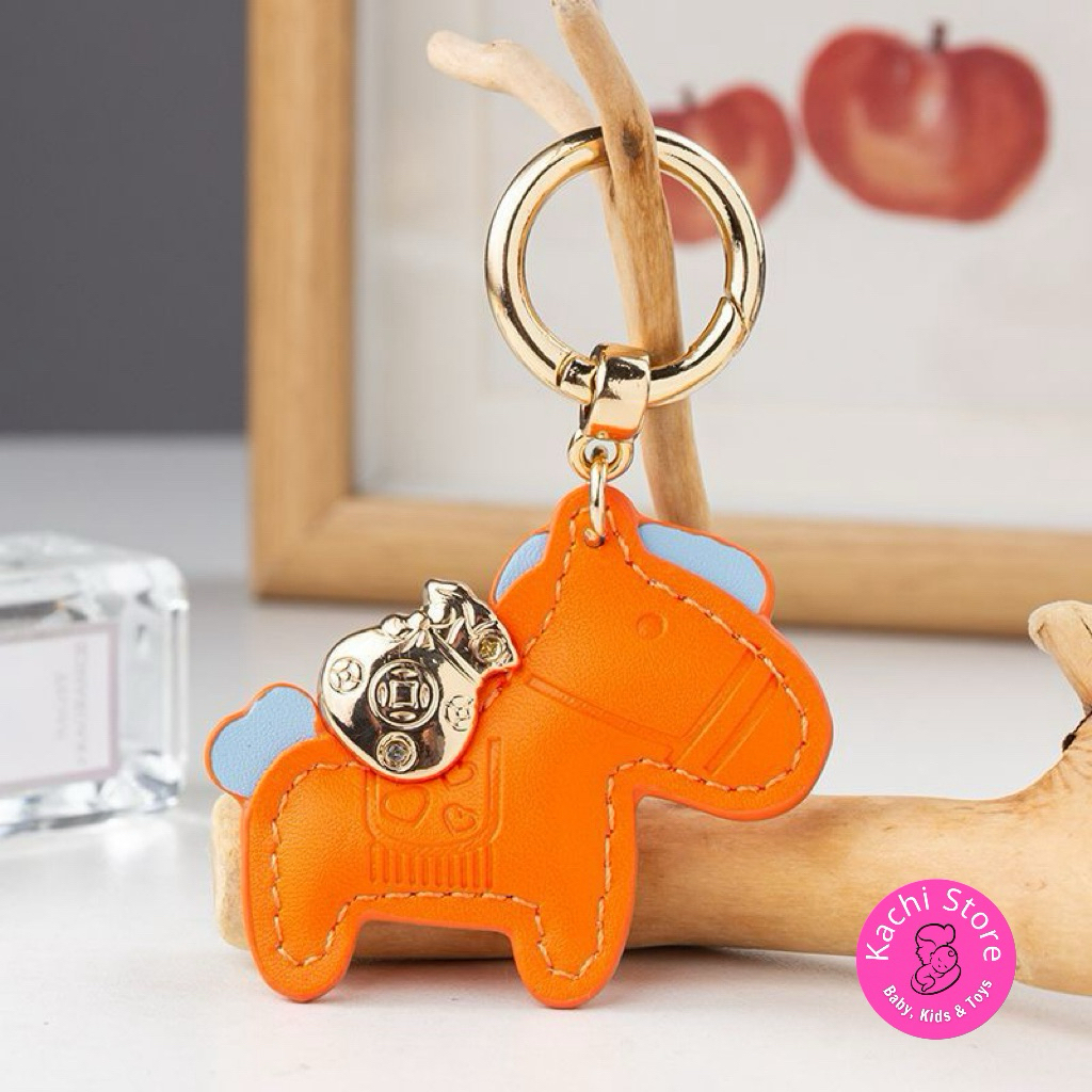 Móc khoá Ngựa thỏi vàng 2026 mặt dây hình ngựa bằng da simili sáng tạo, móc khoá tài lộc cung hoàng đạo Năm Ngựa