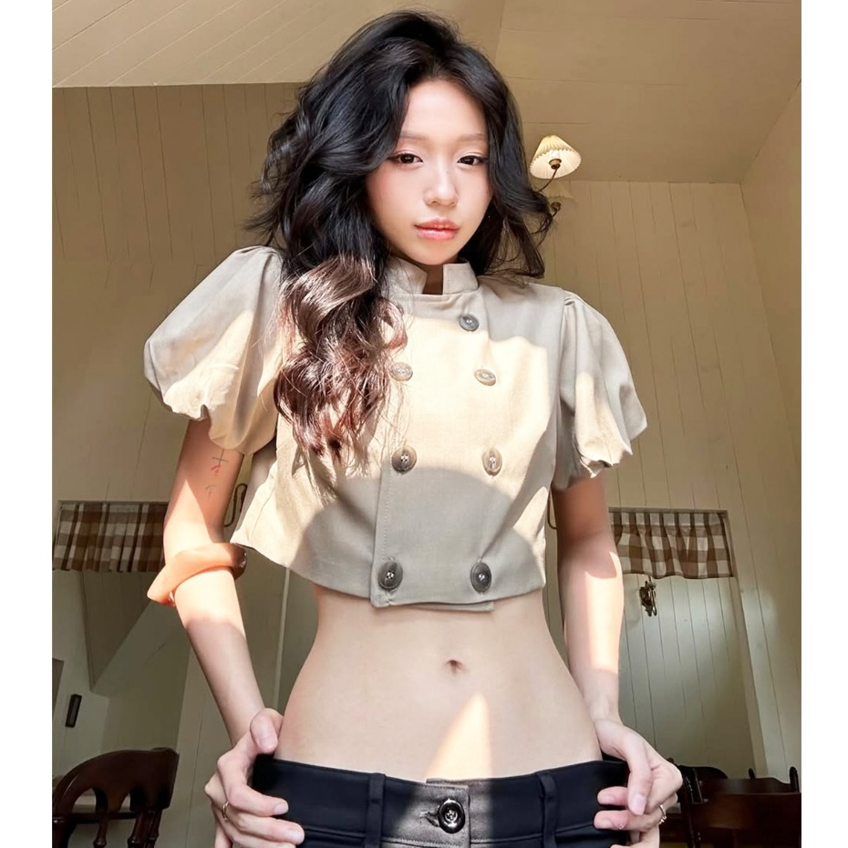 Cara Top - Áo croptop nữ dáng jacket tay phồng cúc kaki