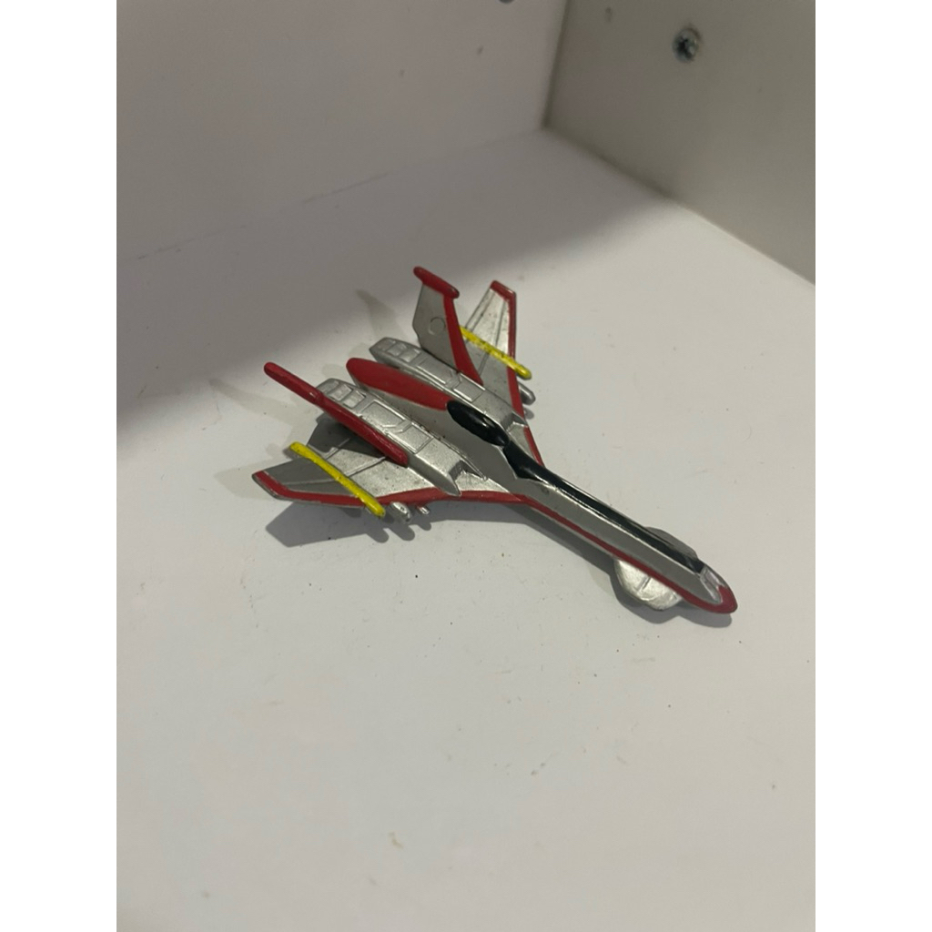 Tiệm đồ cũ - Mô hình máy bay Phoemix (Ultraman Mebius) - ảnh thật