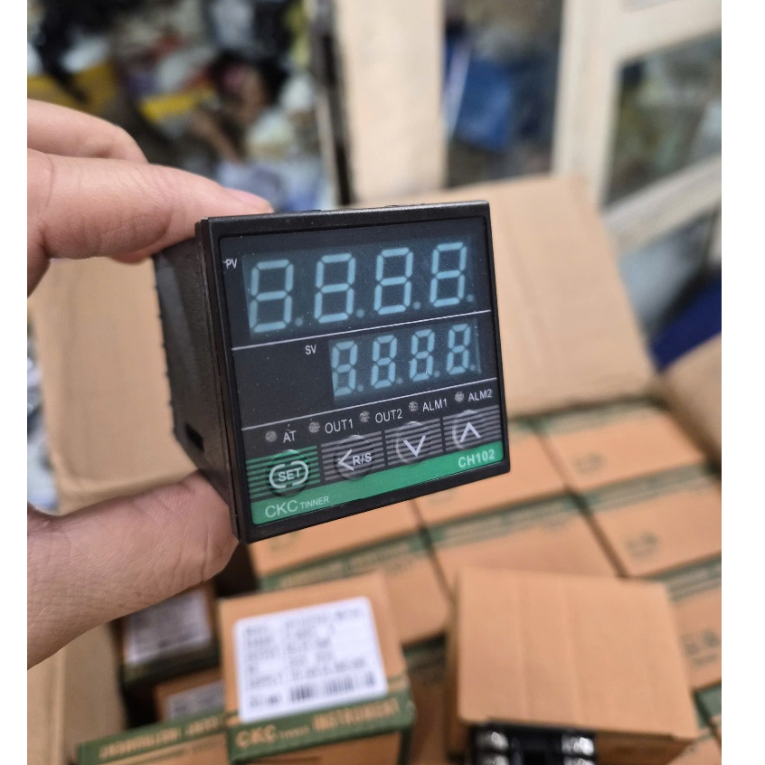 Đồng hồ nhiệt CKC REX-CH102FK02-M*VAN đầu ra rơle và SSR