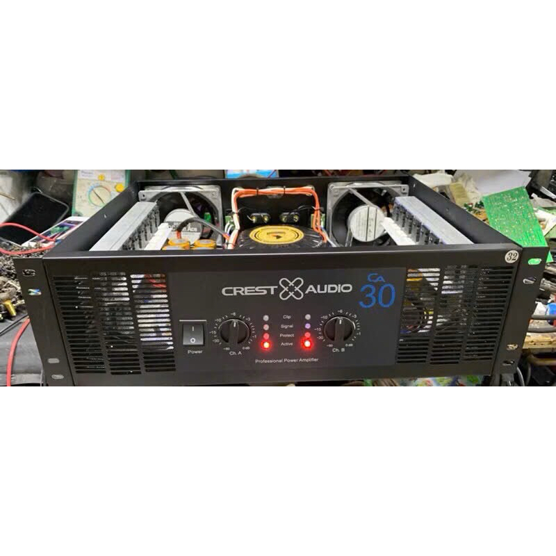 Cục Đẩy 2 Kênh CA30. 2 Nguồn Xuyến. 32Sò. 2800W