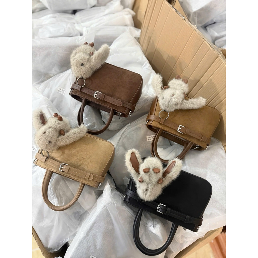 Túi Nội địa Size 23cm Charm Thỏ Dáng Vuông MS8610