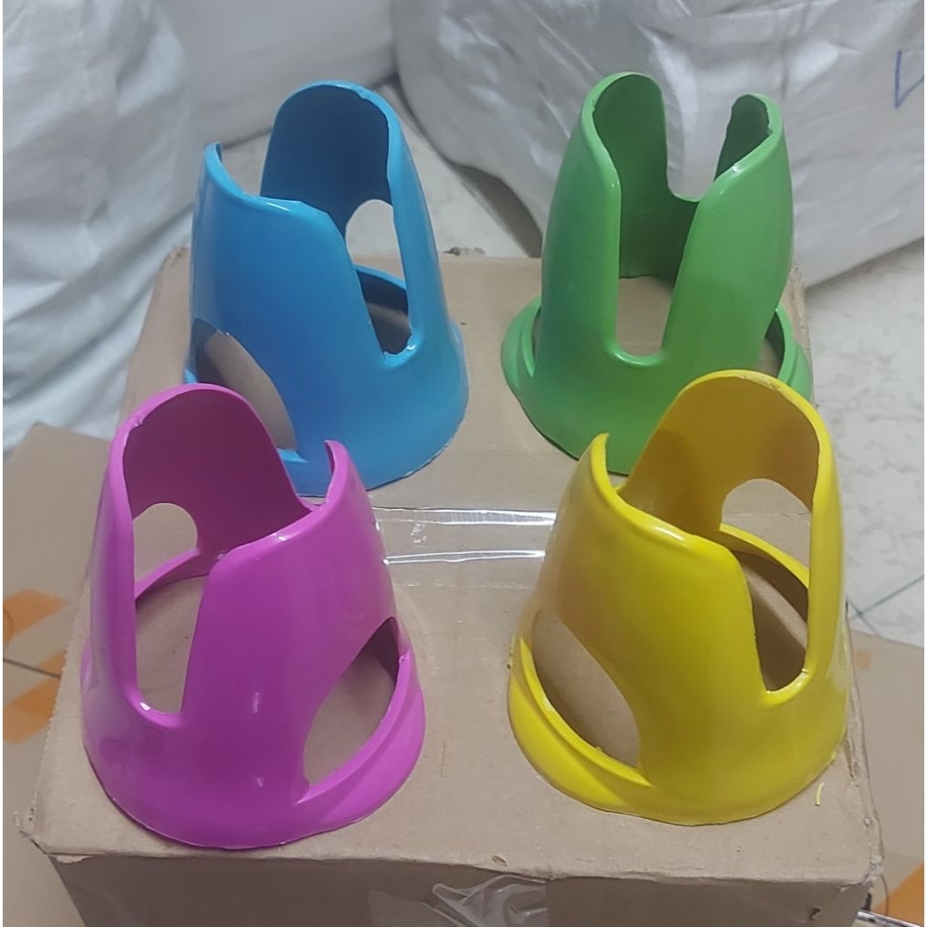 Đế nhựa đựng bình nước 2in1