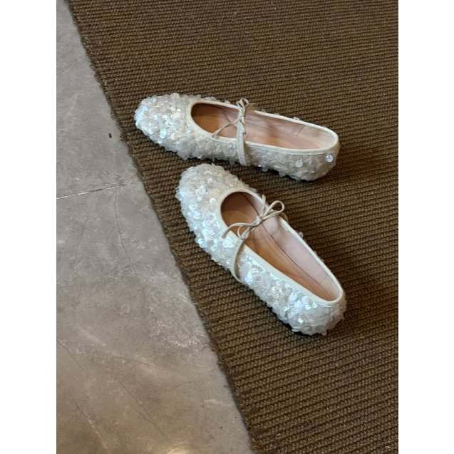 𝐁𝐥𝐚𝐮𝐞𝐁𝐥𝐮𝐦𝐞🦋:✨ Noelle Sequin Flats ✨